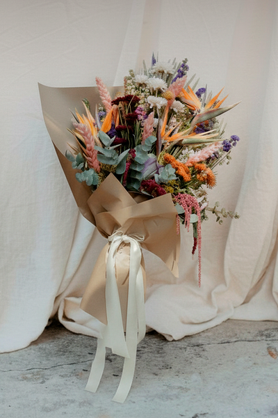 Ramo de Flores Bespoke Amuleto de Viento