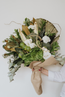 Ramo de flores frescas. Flores en base, Colonia Roma, Floreria vogue, floreria única, flores cool, flores diseñador, diseñador floral, flores de lujo, envío de flores, envía flores cdmx, flores a domicilio, regalos únicos, envío regalos, ramo de verduras, ramos comestibles